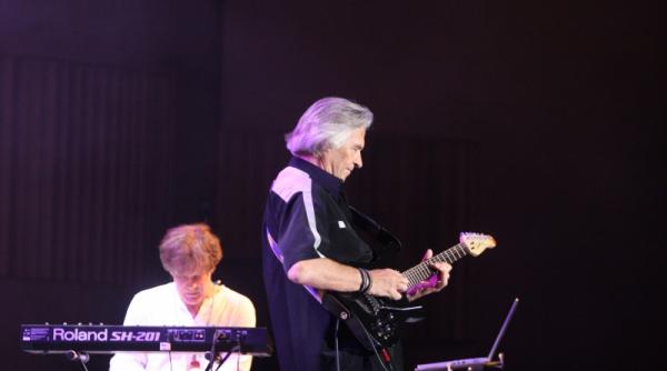 john mclaughlin in concert la sala palatului