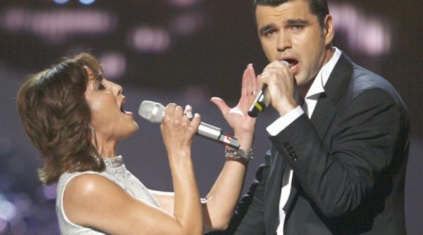 pe o margine de lume mai jos ca todomondo