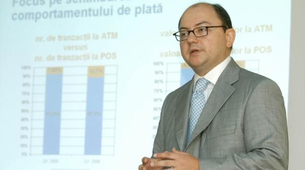 cardurile iau locul banilor