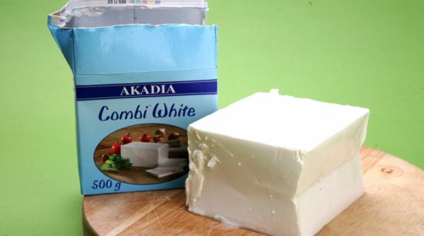 combi white akadia brinza falsa