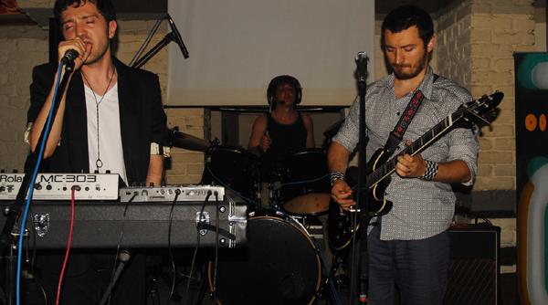 primul album the pixels