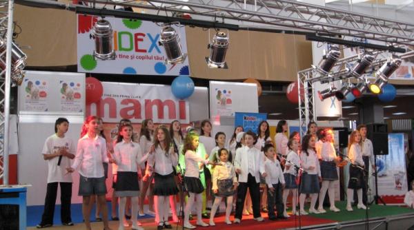 icirc n lumea copiilor