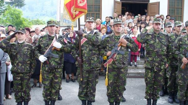 flori pe mormintul lui milea