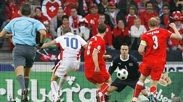 euro 2008 debut strimb pentru gazde