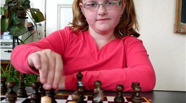 poveste cu mina intinsa la mila altora