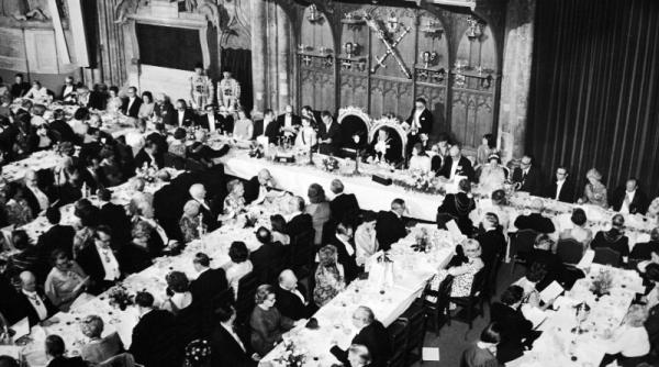 veniti in anglia mai multi romani