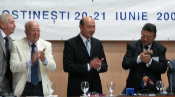 seful statului piscat de presedintele curtii constitutionale