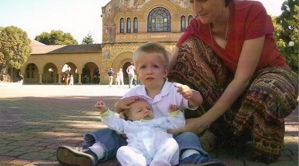 prima romanca profesor la stanford