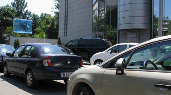 parcheaza la semnul oprirea interzisa