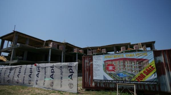 coasta se surpa cu ajutor de la oameni