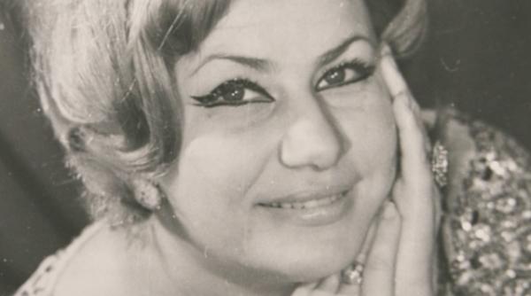 crizantema noastra de aur