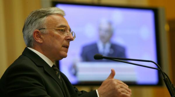 riscuri sporite frina la credite