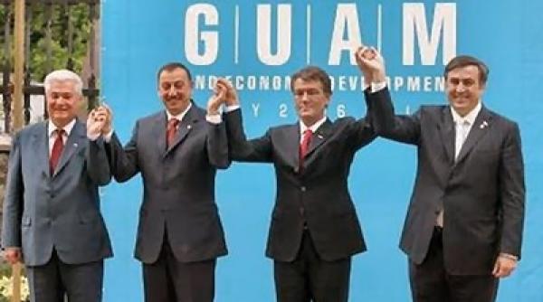 chisinau voronin absenteaza de la summitul guam pentru a ramine fidel talpii rusesti