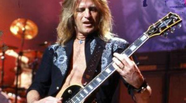 doug aldrich icirc i multumesc lui dio