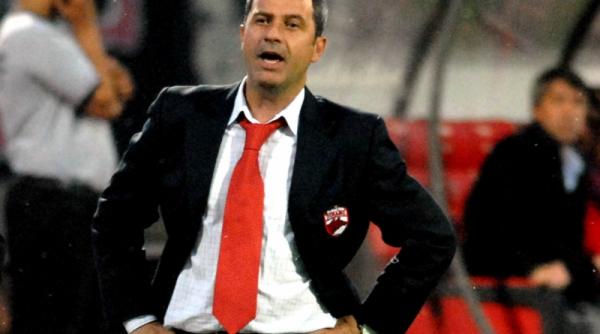 dinamo azi se pleaca in franta