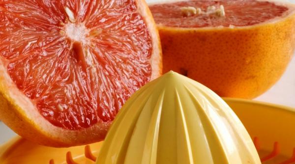 trei aliati ai siluetei