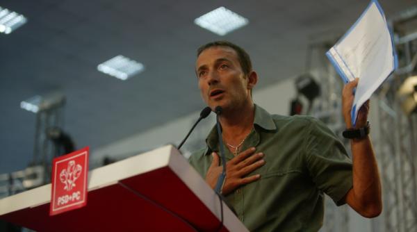 basescu s a ales cu plingere penala