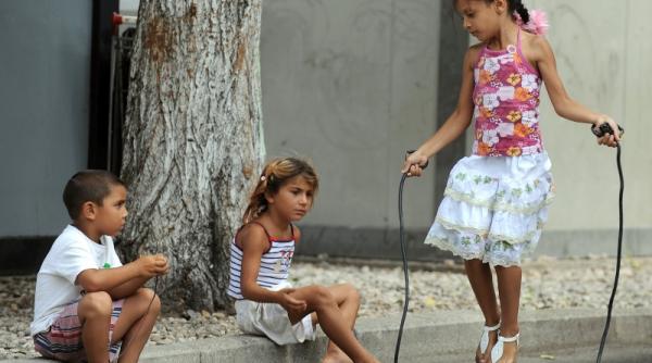 sa i amprentam pe toti italienii