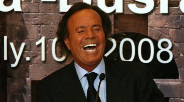 omul zilei julio iglesias