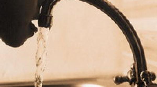 instalatiile degradate ii determina pe romani sa renunte la consumul de apa potabila