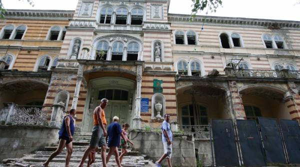 herculane herculane apa ce te baga in boale