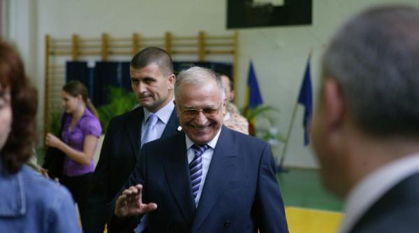 ion iliescu adio parlament