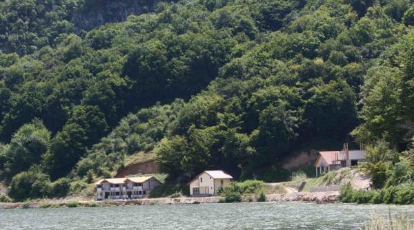 constructii ilegale chiar intre cazane