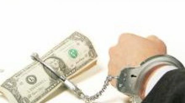 raportul c e reflectat de presa internationala pestele de la cap se impute