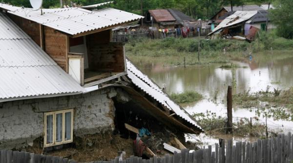 lacrimi in urma apelor