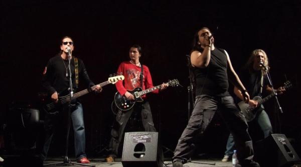 trooper cinta pe chitare noi