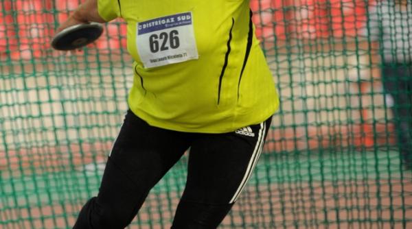 simt o mare presiune