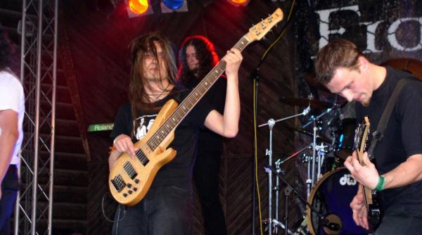 pe culmile disperarii in varianta doom metal