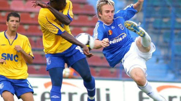 gasca nebuna s a mutat in banie