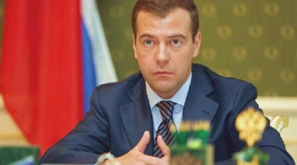 medvedev a ordonat oprirea operatiunii ruse impotriva georgienilor