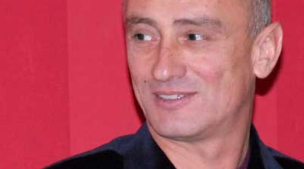 ite urzeli pamint si valize cu bani