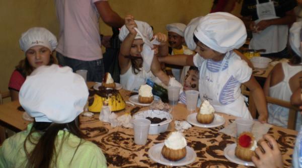 arta ciocolatei la malul marii