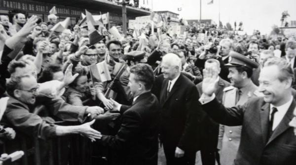 presiuni manevre si amenintari sovietice