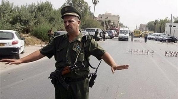 nou atentat in algeria 11 morti si 31 raniti