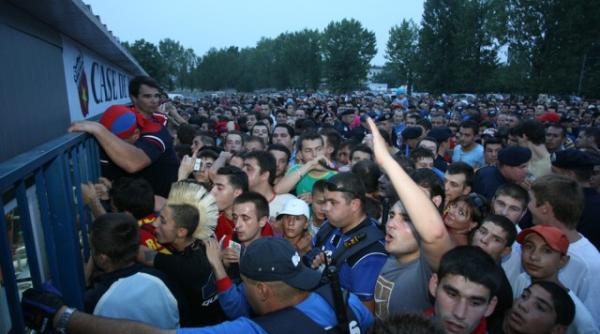 liga campionilor ghencea suporterii stelisti au dat navala la casele de bilete