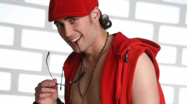 o data cu luciu maxer si a pierdut si axxa