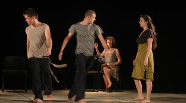 hop la malul marii negre