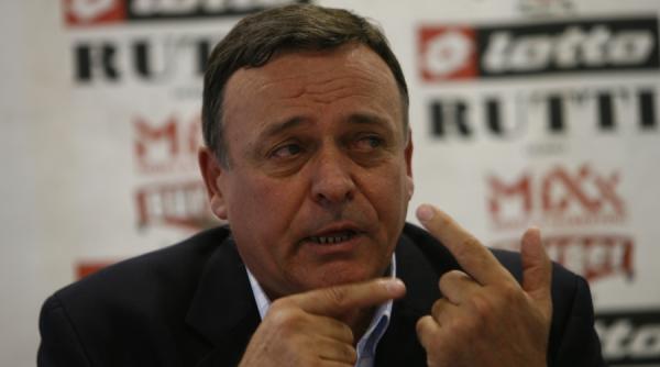 constantin se ia de arbitraj