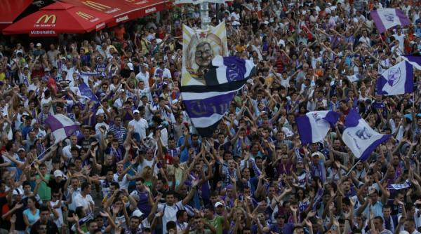 revolutia alb violeta continua