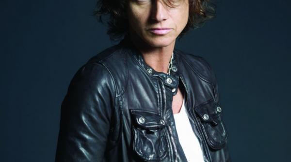 dorinta gianna nannini vine sa l vada pe cohen