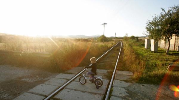 timpul l icirc nga linia ferata oamenii cantoanelor
