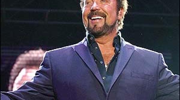 un nou album tom jones dupa 15 ani de pauza