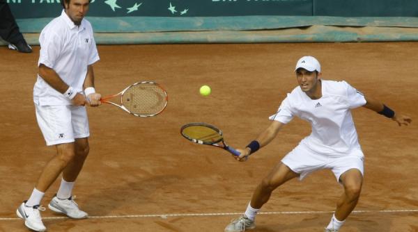 cupa davis raminem in carti