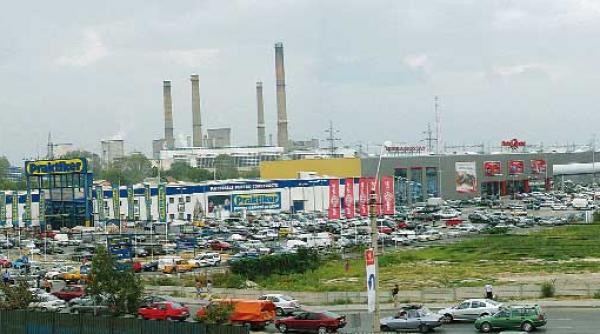 centre comerciale de trei ori mai multe parcuri de retail