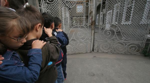 criza rezolvata la nevazatori icirc napoi la scoala