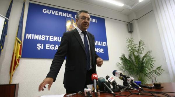 decret prezidential pacuraru suspendat